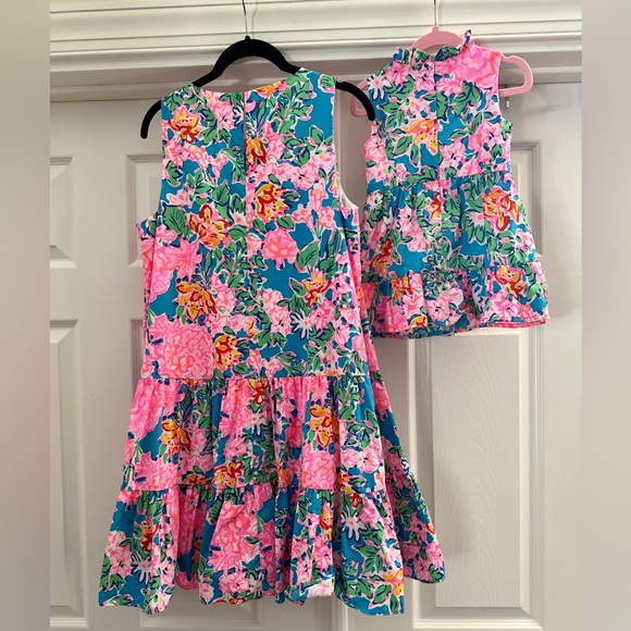 Lilly Pulitzer Mom (S) and mini (2) match in Rose To The Occasion - Picture 2 of 3